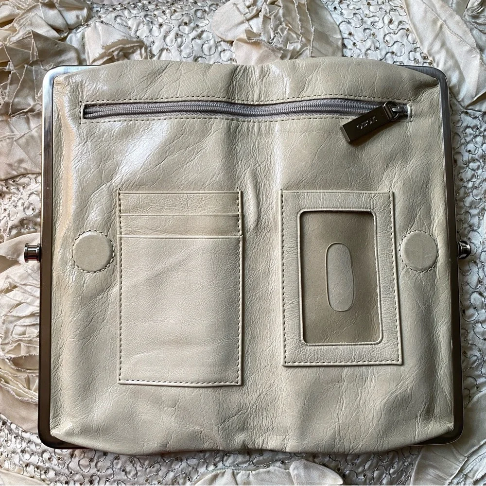 HOBO Lauren Cream Ivory Off White Multiple Compartments Clutch Cardhold Wallet - Picture 13 of 16